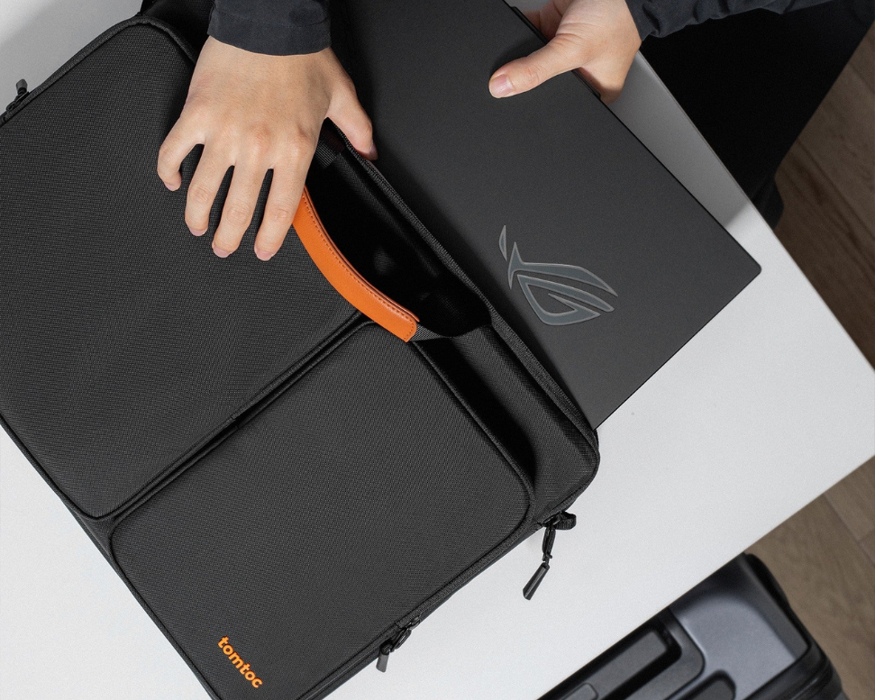 smart-laptop-backpacks-from-tomtoc